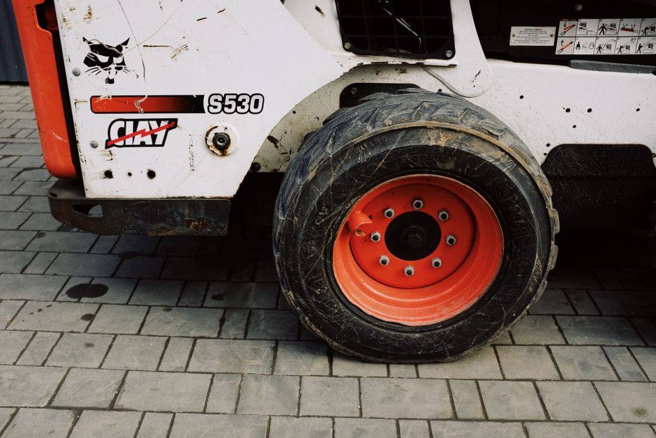 2019 Bobcat S650 Skid Steer · Photo 2
