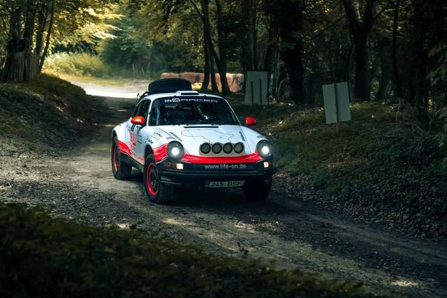 1978 Porsche 911 SC — outlaw