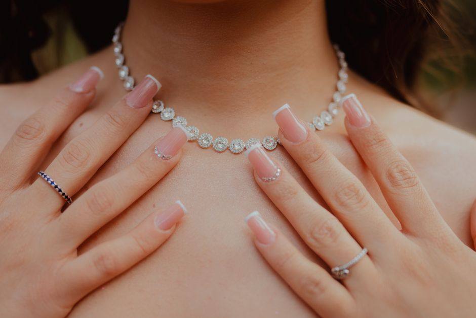 Almond gel — soft nude