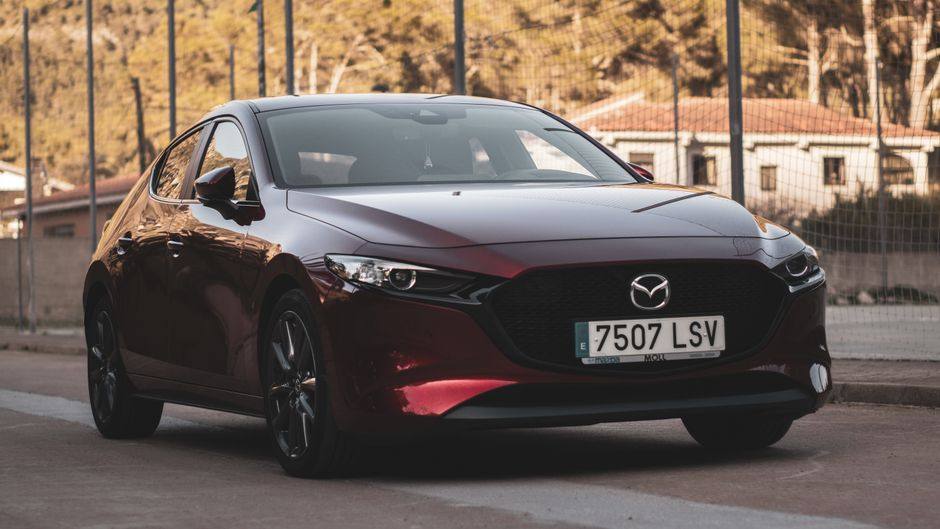 2019 Mazda3 Hatchback · Photo 2