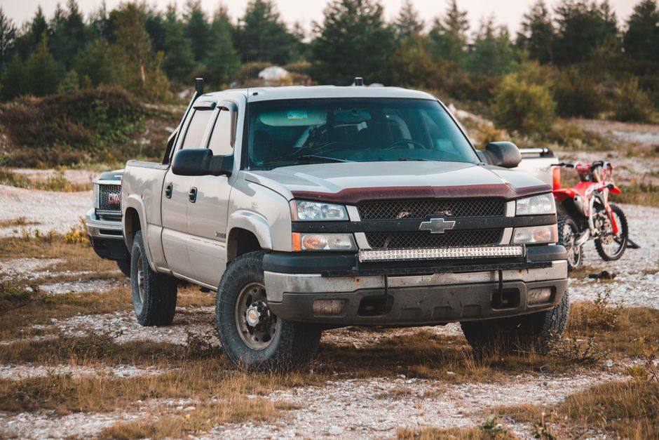 2016 Chevrolet Silverado 1500 · Photo 2
